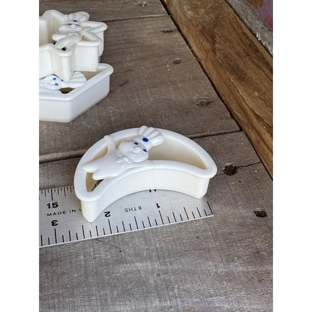 Vintage 1992 Pillsbury Doughboy Set of 4 Cookie Cutters shapes Heart Moon baking